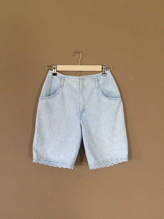 Waist 26 High Waisted Denim Shorts / 90s Jean Sho… - image 1