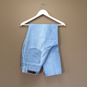Sz 8 / 80s High Waisted Jeans / 90s Jeans / Vintage High Waisted Jeans / Mom Jeans / Distressed Jeans