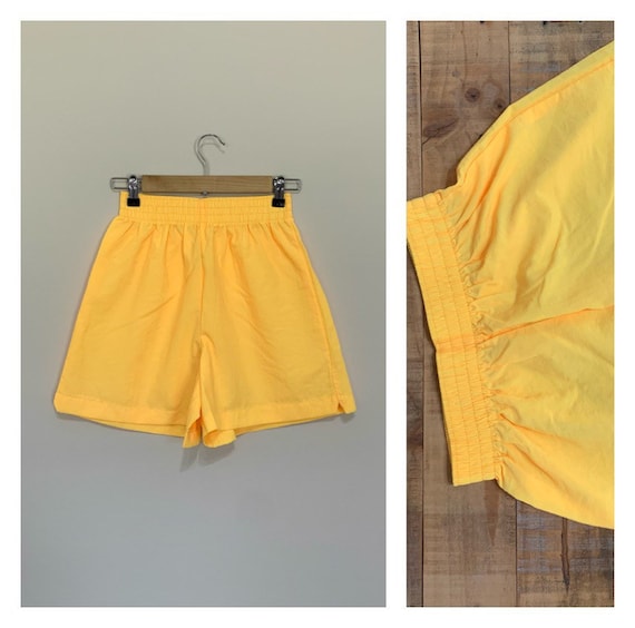 90’s Windbreaker Shorts Small Yellow / Vintage Wi… - image 1