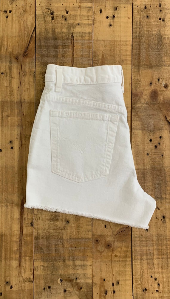 29” White Levis Shorts High Waisted Cutoffs /Levi… - image 6