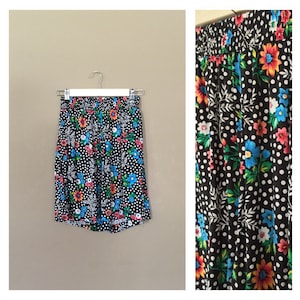 90s High Waisted Shorts / 90s Cotton Shorts / 90s hip hop clothing / Womens Shorts / High Waisted Shorts / 90s clothing / 90s shorts