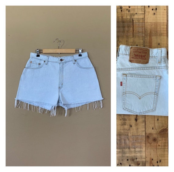 32”/33" Levis High Waisted Shorts/Levis Shorts/90s