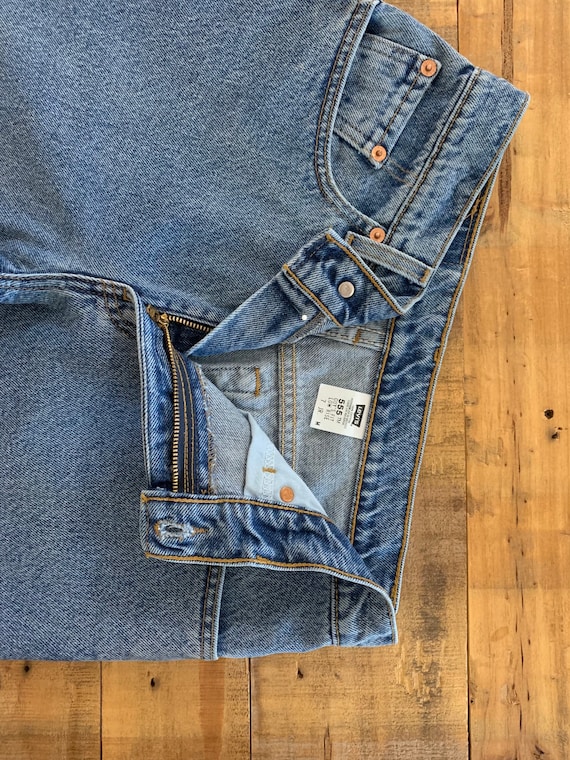 29/30 Levis High Waisted Jeans / Levis 555 Straight Leg / 90s