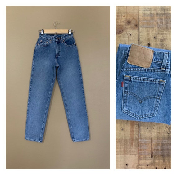 25"/26" Levis High Waisted Jeans Straight Leg /90s