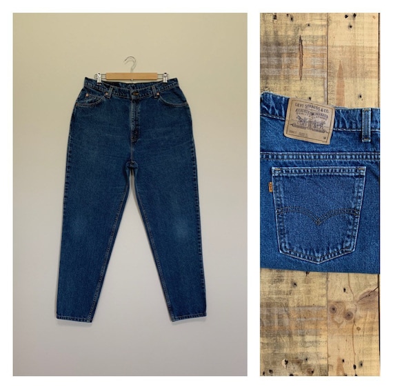35" Levis High Waisted Jeans Tapered Leg / Levis 9