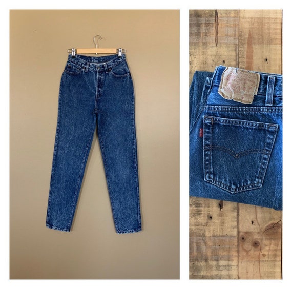 26/27" Levis 501 Jeans High Waisted Button Fly / … - image 1