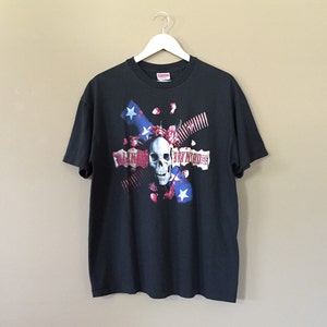 Lynyrd Skynyrd Band Tee / Rock Tee / Band T shirt / Band T-Shirt / Band Shirt / Nirvana Shirt / Band tshirt / Grunge Shirt / 90s Grunge Clot image 1