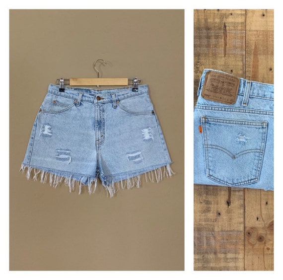 32” Levis High Waisted Shorts/Levis Shorts/90s sho
