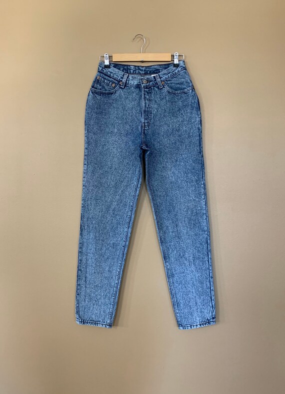 27"/28" Levis 501 Jeans High Waisted Button Fly /… - image 2