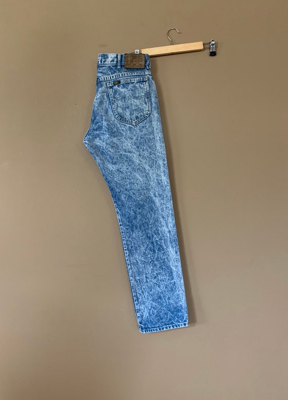 32" Acid Wash Lee High Waisted Jeans / Vintage Le… - image 6