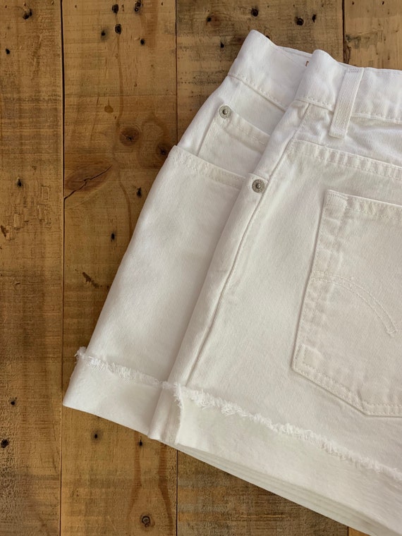 34” White Levis High Waisted Shorts/90s Levis Sho… - image 7