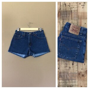 29&quot; Levis High Waisted Shorts/Levis Shorts/90s shorts/Levi High Waisted Denim Shorts/Jean Shorts/Cutoff Shorts/90s clothing