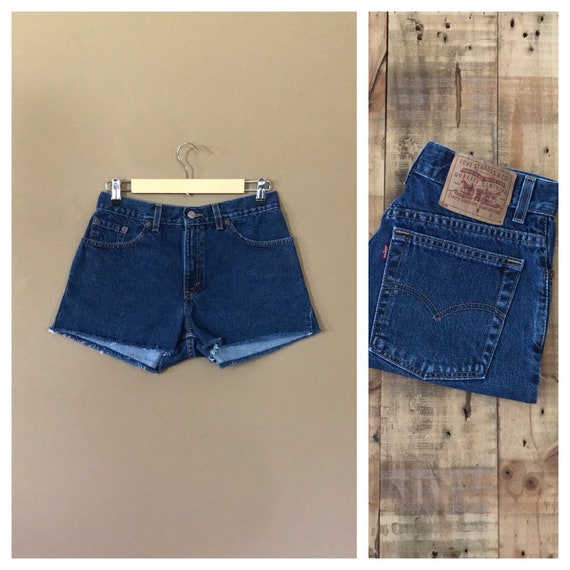 29" Levis High Waisted Shorts/Levis Shorts/90s sho