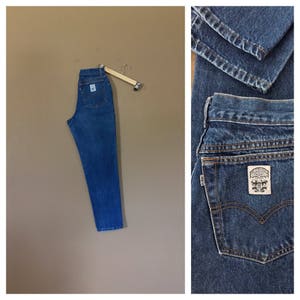 28" Levis High Waisted Jeans/ Levis 550/90s Jeans/Vintage High Waisted Jeans/Mom Jeans/Boyfriend Jeans/Jordache Jeans/Distressed Jeans