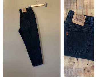 36/37" Black Levis High Waisted Jeans Tapered Leg / Levis Waist Size 36 / 90s Jeans Womens /Vintage High Waisted Jeans / Levis 522 Size 18