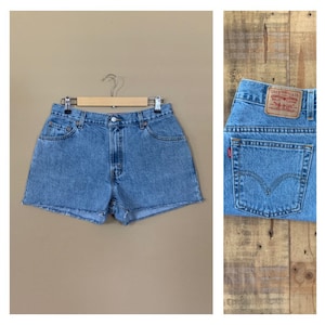 32” Levis High Waisted Shorts/Levis Shorts/90s shorts/Levi High Waisted Denim Shorts/Jean Shorts/Cutoff Shorts/90’s Shorts 32