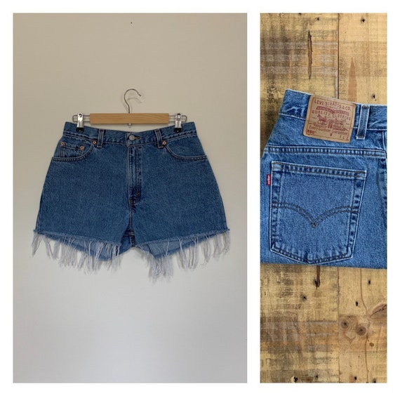 31/32” Levis High Waisted Shorts/Levis Shorts/90s