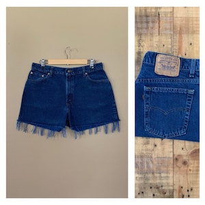 33”/34” Levis High Waisted Shorts/90s Levis Shorts/Levi High Rise Denim Shorts/Jean Cutoff Shorts/Levis Shorts Size 33” 34”