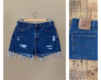 31" Levis High Waisted Shorts Denim / Levis High Rise vintage Shorts / 90s Levis Shorts / Levis High Waisted Denim Levis Cutoff Shorts