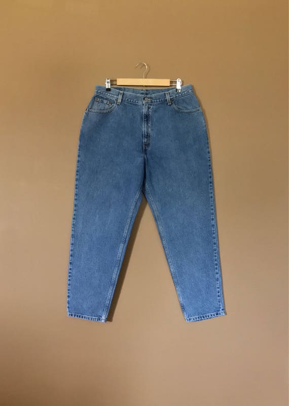 Waist 33/34" Levis High Waisted Jeans/ Levis 550/… - image 2