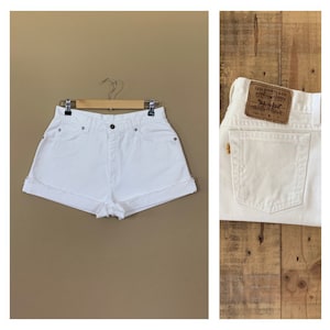 30” Levis Shorts High Waisted Denim Cutoffs /90s Vintage Levis Shorts / Levis High Waisted Denim Shorts / Levis Shorts Size 11