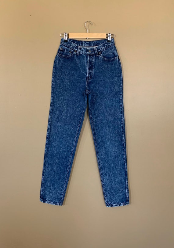 26/27" Levis 501 Jeans High Waisted Button Fly / … - image 2