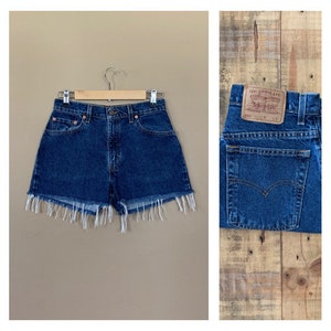 29” Levis Shorts High Waisted Denim / 90s Levis Shorts / Levis High Waisted Denim Shorts / Cutoff Jean Shorts / Levis 550 Size 9