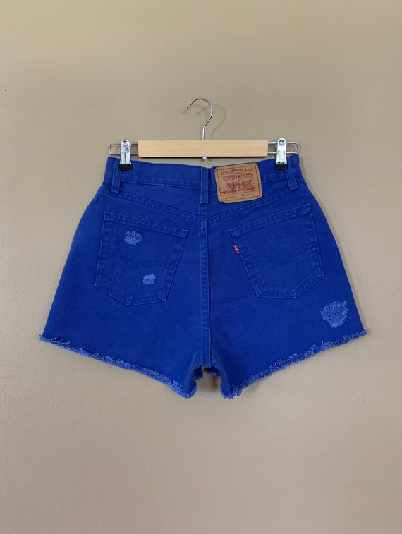 28" Levis High Waisted Shorts Denim / 90s Vintage… - image 4