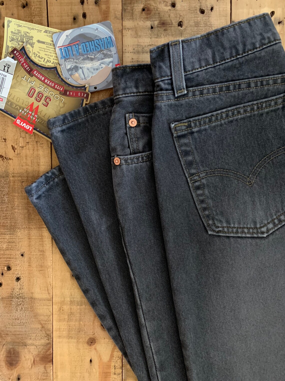 black levis for women