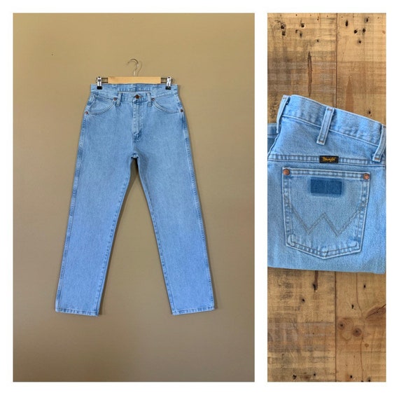 30” Wrangler High Waisted Jeans Light Wash / 90’s