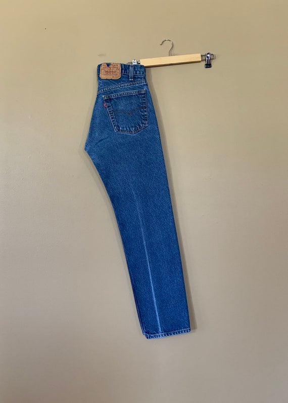 30” Levis 505 Jeans High Waisted Straight Leg/ 90… - image 6