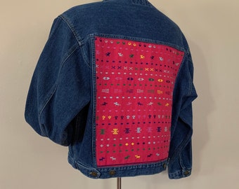 Vintage Denim Jacket Aztec Embroidered / Vintage Jean Jacket