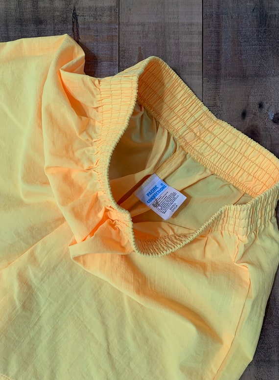 90’s Windbreaker Shorts Small Yellow / Vintage Wi… - image 6