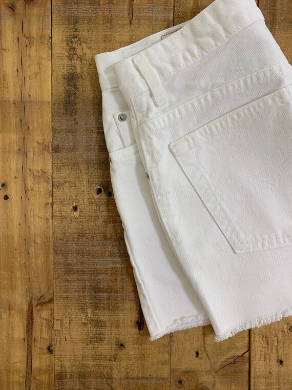 29” White Levis Shorts High Waisted Cutoffs /Levi… - image 7