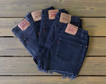 31" Black Levis High Waisted Shorts/Levis Shorts/90s shorts/Levi High Waisted Denim Shorts/Jean Shorts/Cutoff Shorts/90s clothing