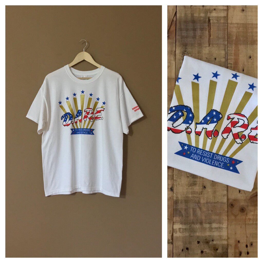 90s Vintage DARE T-shirt / 90s Tshirt / D.A.R.E Tee / Band Shirt