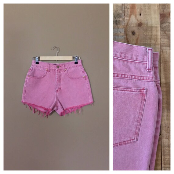 pink levi shorts