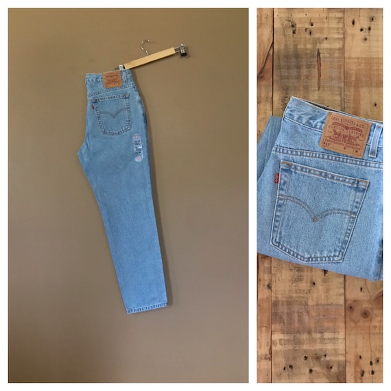 33" Levis 512 High Waisted Jeans/ Levis 550/90s Je