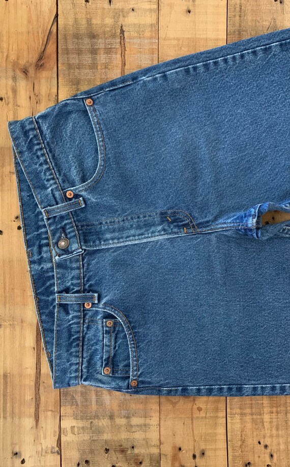 30” Levis 505 Jeans High Waisted Straight Leg/ 90… - image 3