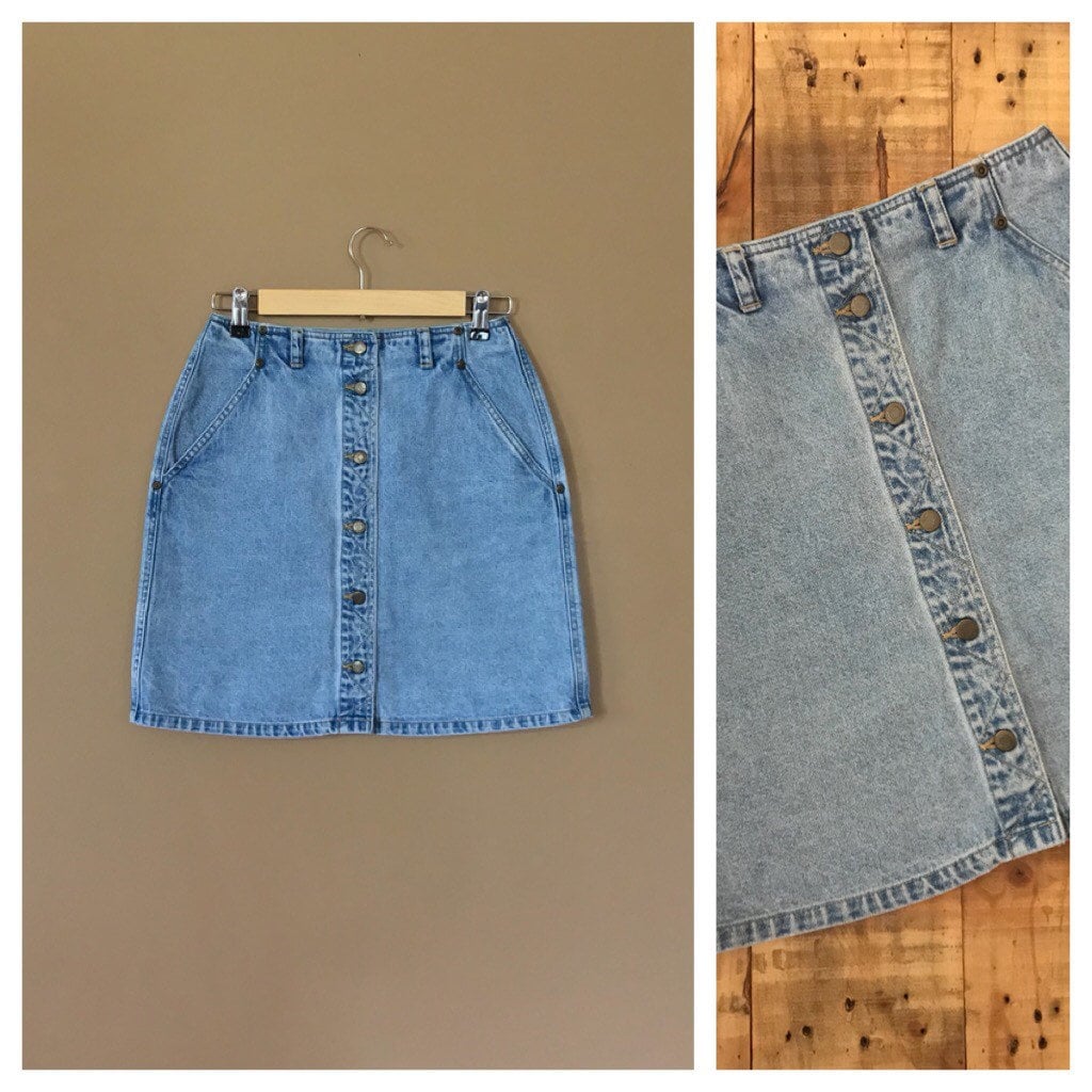 26 High Waisted Denim Skirt/90s Denim 