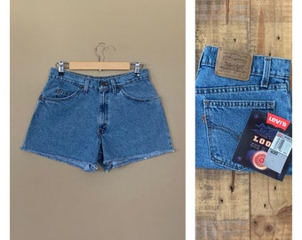 30” Levis High Waisted Shorts Denim / Levis Shorts / 90s Levis Shorts / Levis High Waisted Denim Shorts /Jean Shorts/ Levis Cutoff Shorts