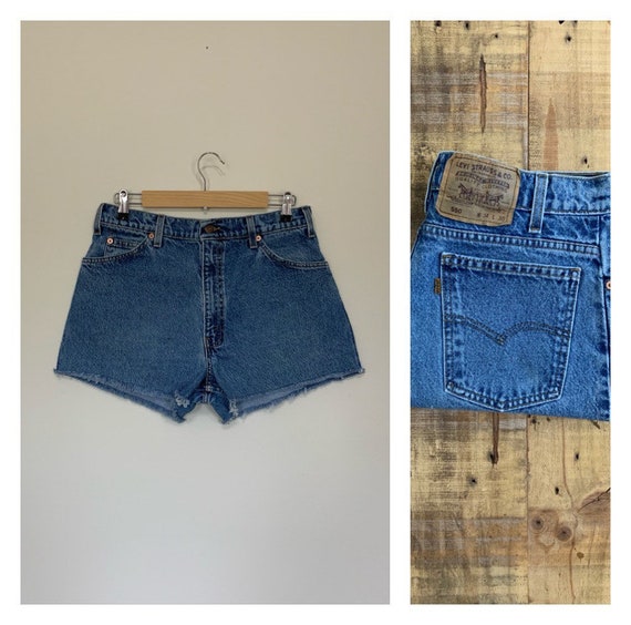 32” Levis High Waisted Shorts/Levis Shorts/90s sh… - image 1