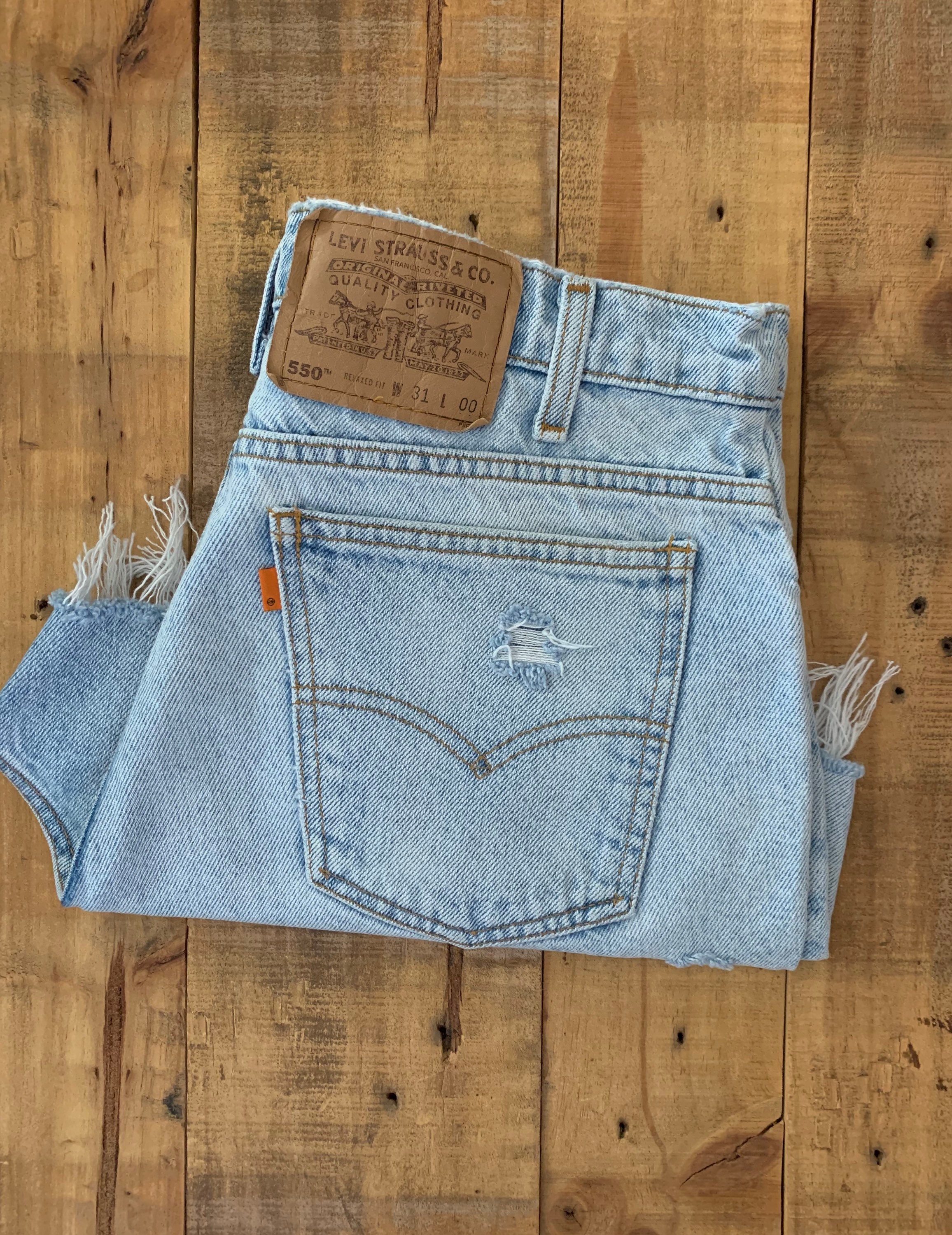32” Levis High Waisted Shorts/levis Shorts/90s Shorts/levi High