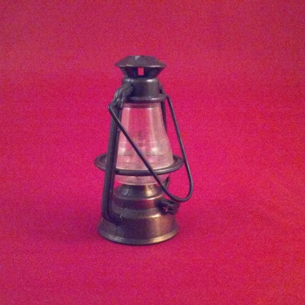 Rare Kerosene Oil Lantern Hurricane Lamp Vintage 1977 Durham Miniature Desktop Rustic Collectible Replica Antique Figurine #37