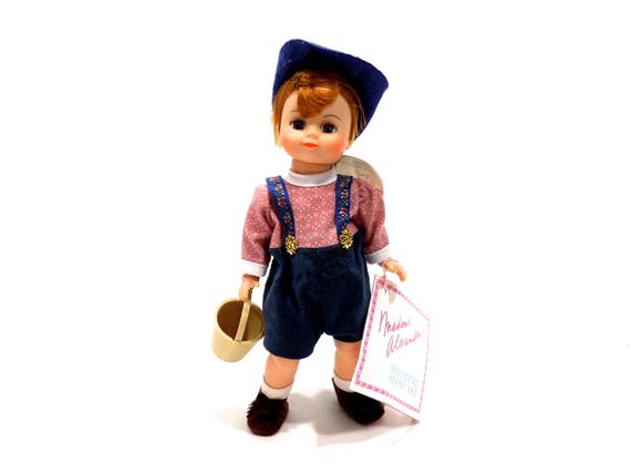 Madame alexander miniature showcase sale