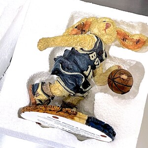 VINTAGE: 1995 Boyds Bears Buzz...the Flash Figurine in Box Style 227706 Basketball image 3