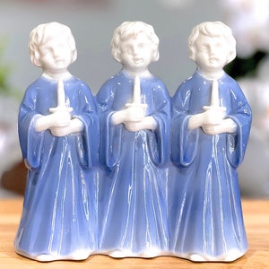 VINTAGE: Japan Caroler Figurine Music Box Ceramic Singing Figurines Blue and White Figurine Musical Holiday SKU 24-C-00040078 image 1