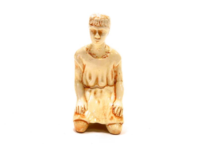 VINTAGE: Ceramic Hand Painted Figurine Boy Kneeling Figurine Christmas Decor Nativity SKU 15-B2-00010271 image 6