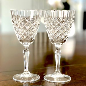 VINTAGE: 2pcs Crystal Glasses Toasting, Weddings, Graduations, Engagements, Baby announcements SKU 31-C-00035244 image 3