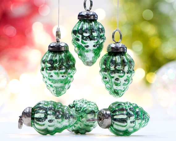 Vintage Christmas Ornaments: Unique Styles on